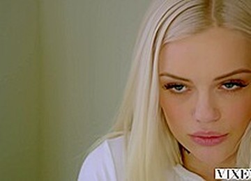 Close College Friends Share Even Creampie