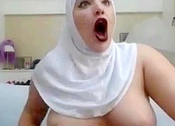 Hijab Girl Naked