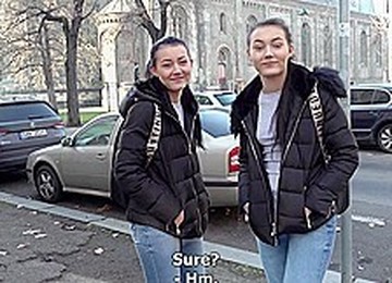CzechStreets E124 Naive Twins
