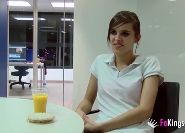 MI Vecino Me Quiere Follar