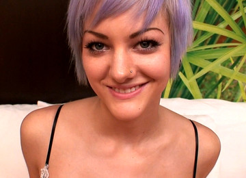 Skinny Gothic Teen With Meaty Pussy Lips