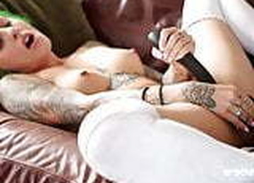 Green Haired Goth Babe With Tattoos And Piercings Cums