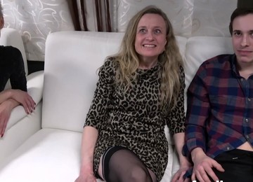 FamilyScrew Cumming Together As A Family At A Swingers Club