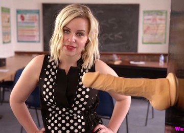 Nicely Shaped Bright Blondie Anna Belle Sucks A Huge Sex Toy Passionately