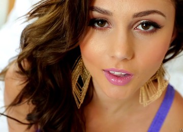 Gorgeous Pornstar Takes A Facial Cumshot After Sucking A Dong Close Up