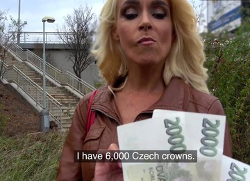 MILF Sophie Logan Met The Public Agent Who Was Willing To Pay For Sex