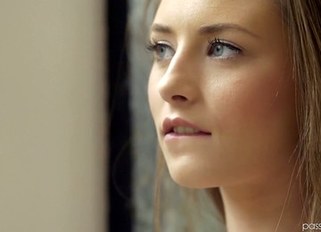 Sex-starved Wife Kyler Quinn Gives A Blowjob And Gets Her Muff Slammed