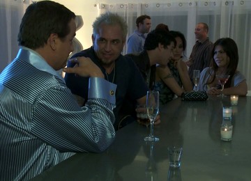 How The Dude Pretends Being A Gay And Falls For A Girlfriend