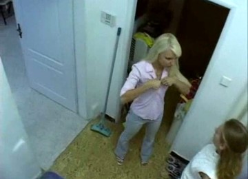 Very Exciting Hidden Spy Video And This Blonde Looks Hot Showering
