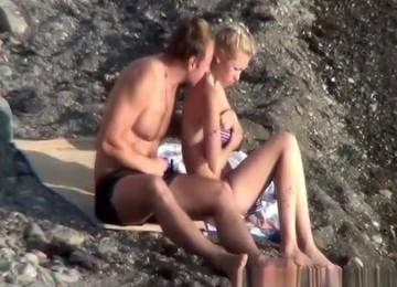 Pussy Fingering And Beach Fuck