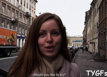 Captivating Susen Enjoying Oral Stimulation