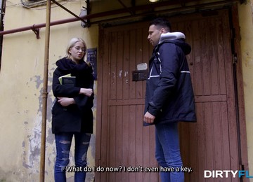 Erotic Fucking On The Bed With Pale Girlfriend Clockwork Victoria