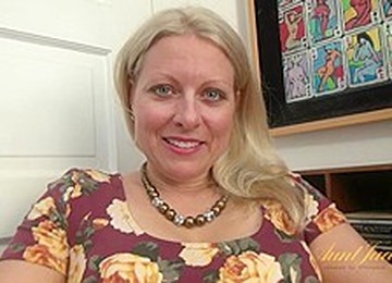 Zoey Tyler In Masturbation Movie - AuntJudys