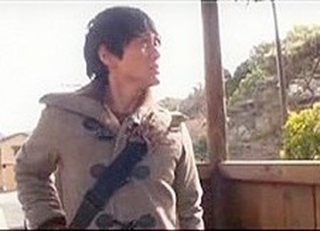 Japonese Mom Came Home From A Trip