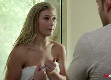 Lovely Babe With Juicy Butt April Aniston Takes A Shower Before A Steamy Sex