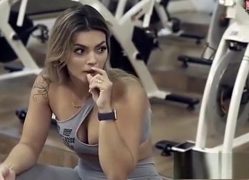 Kelly Key Malhando Muito Gostosa (cameltoe)