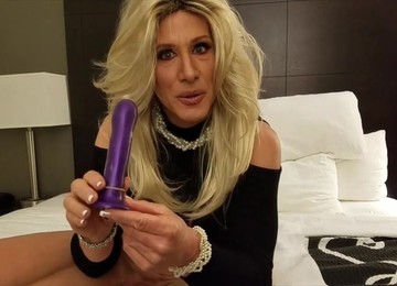 Dirty Talking Solo CD Shoots Big Cum Shot