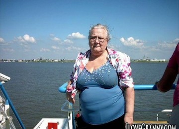 ILoveGrannY Amateur Naked Pictures Taken Outdoor