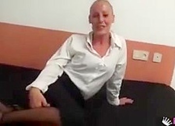 Yelena - El Chupachups