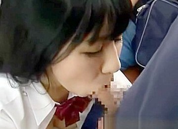 Pervert Molests Shocked Girl In A Train