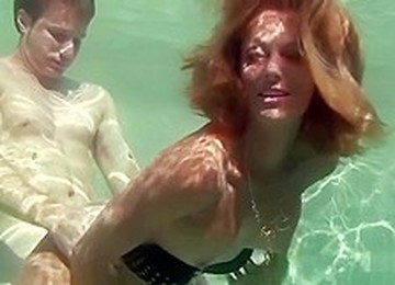 Underwater Make Up Sex