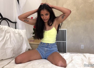 Close Up Amateur Video Of Skinny Latina Viva Athena Having Sex