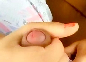 Chinese Couple Public Creampie Fuck While On The Phone