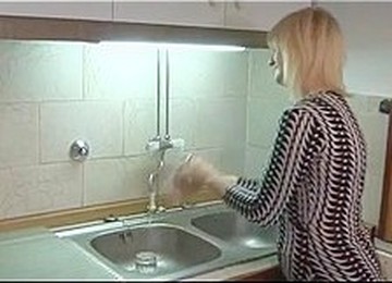 Hungarian Mother Tunde (Jennyfer) Fucked By Junior Dude Again