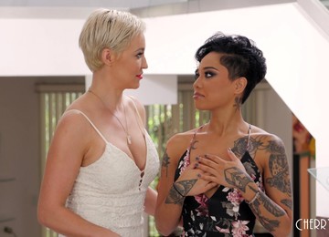 Superb Ebony Teen Bombshell Nesty Strips And Takes An Award