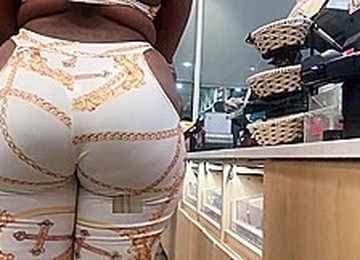 Phat Black Asses In Public