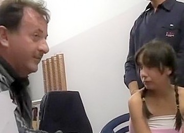 CXC - Troia La Madre Troia La Figlia Oh Che Bella Famiglia