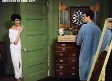 Taboomoza - Célèbre Scène De Bain Mère Et Fils