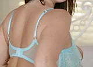 Blue Eyed Babe Has Natural Tits