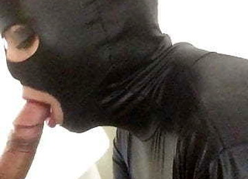 Zentai Deepthroat