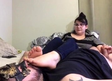 Homemade Foot Sniffing HJ From Nerdy College Teen In SWEATY Purple Socks !