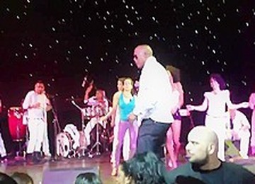 Pantyless Latina Cougar Slays Lead Signor Calzado