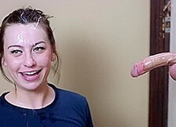 Hot Girl In The Army