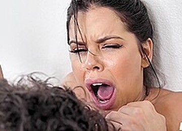 Diamond Kitty Is Sucking Her Friends Cock And Getting Fucked In The Bathroom, The Way She Likes