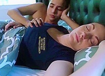 The Guy Woke The Sleeping Mother And Fucked Her Long Dick In Tight Pus...