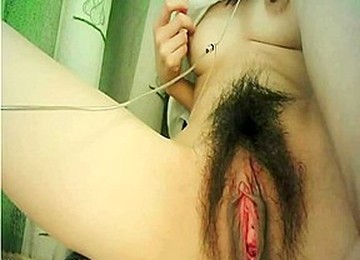 歪寶 Chinese Hairy Beautiful Baby