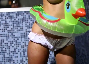 Dark-haired Hottie Sydney Barlette Fondles Her Wet Body In The Bathroom