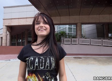 Amateur Fucking In The Van With Cute Brunette Chick Kaisey Dean