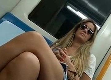 Man Flash Dick Piercing In Metr