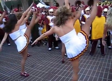 Cheerleaders Dance