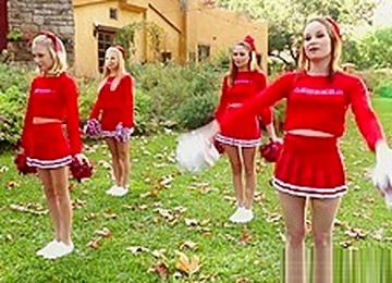 Milf Sixtynining Cheerleading Stepdaughter