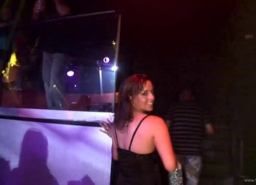 Club Porn Hottie Gets Wild And Shows Off Nasty And Hot Pussy