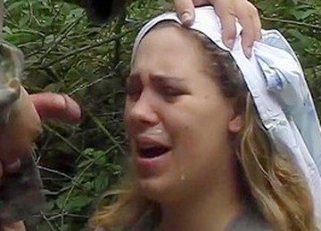 Prisonnieres Baisees Par Des Terroristes