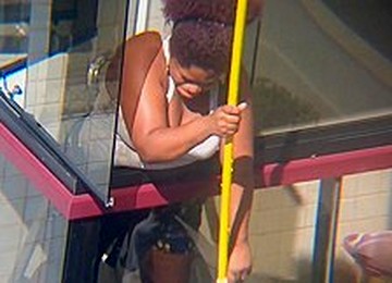 A Faxineira Voluptuosa