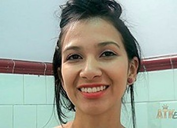 Salina - Shaving Movie