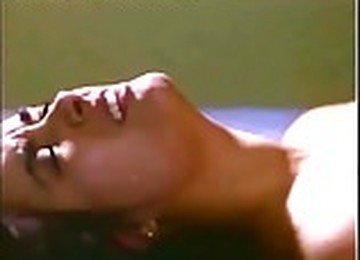 MUJDE AR - SERT SIKIS SIKIYOR